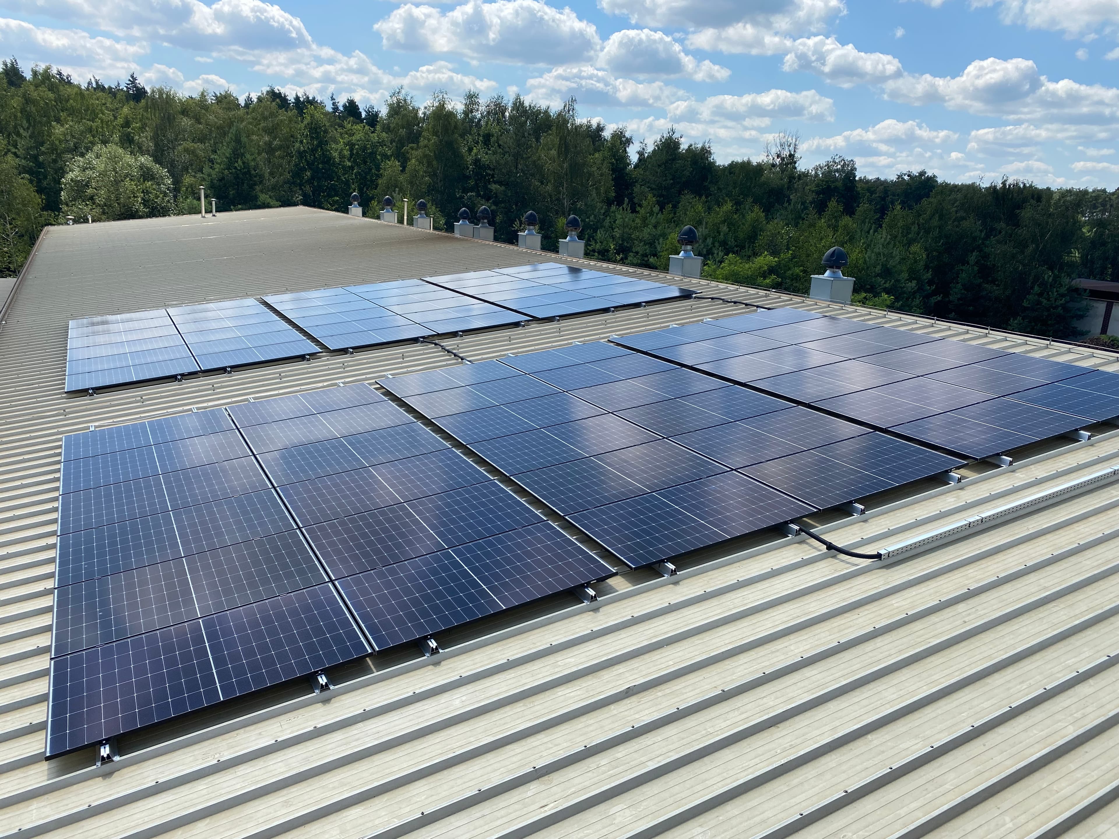 Fotowoltaika 50 kWp — zakład produkcyjny — zdjęcie 2